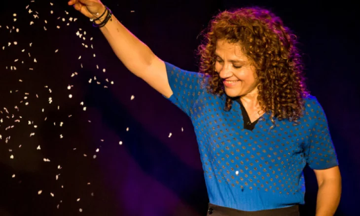Karine Dubernet et son spectacle Perlimpinpin